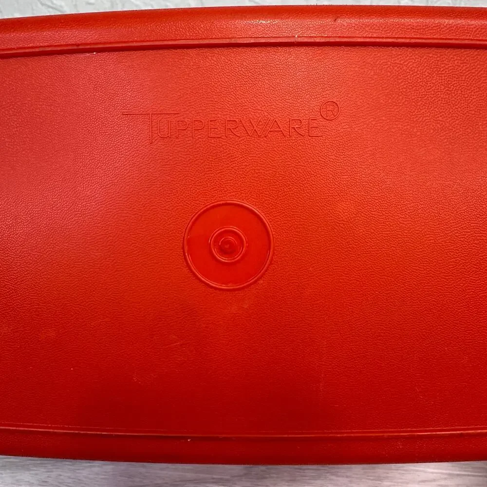 VTG Tupperware Pak N Carry Lunch Box with Carrying Handle Red White Rectangular